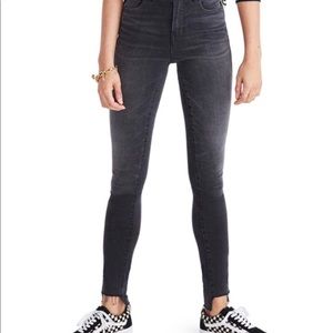 Madewell 10” High Rise Skinny. Size 26.